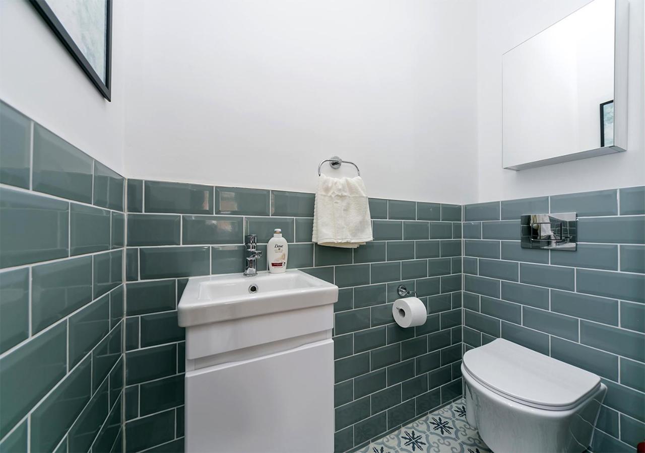 Luxury Chiswick 2 Bed Victorian Flat Appartamento Londra
