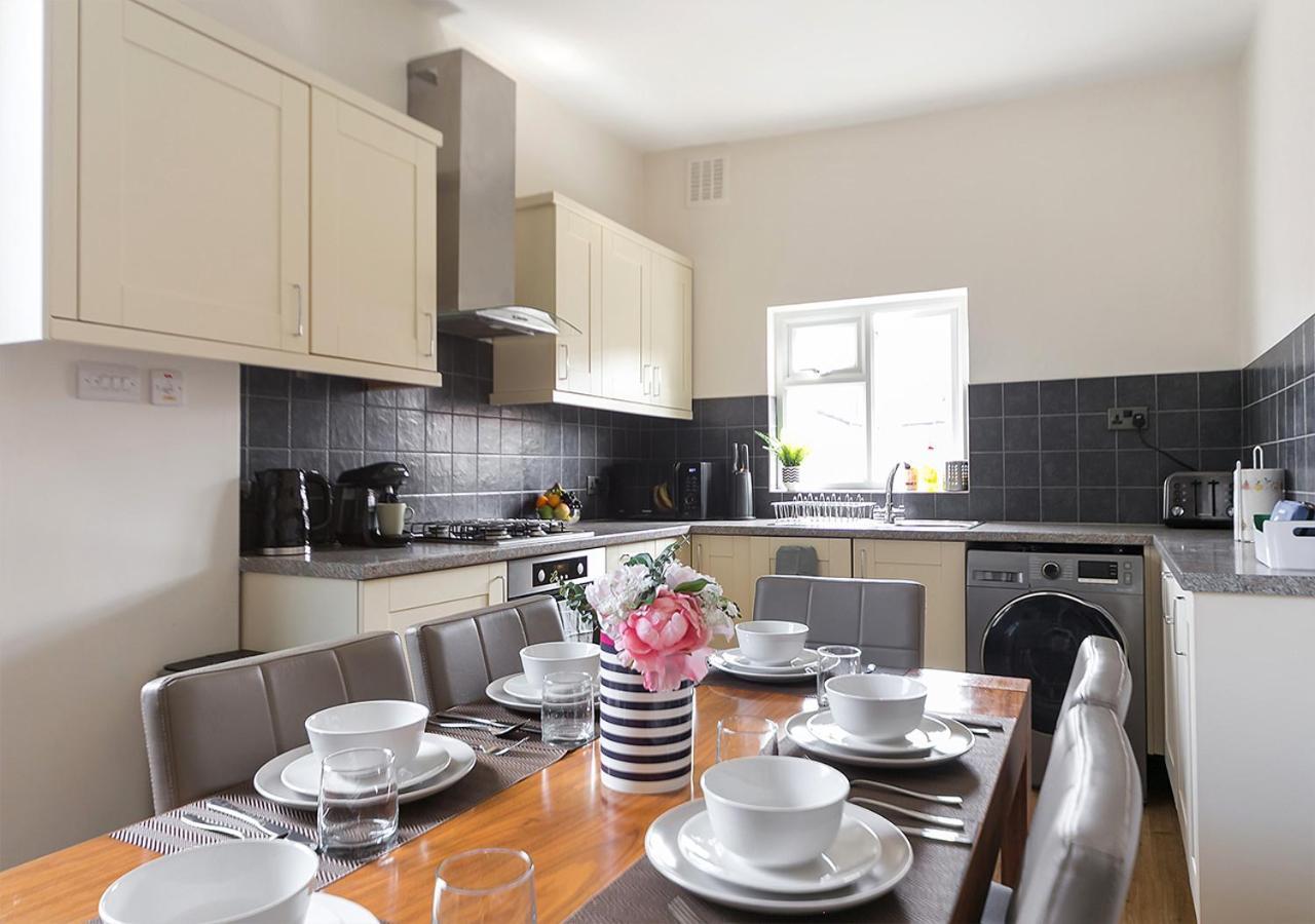 Luxury Chiswick 2 Bed Victorian Flat Appartamento *